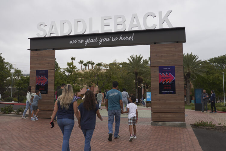 Southern Baptists oust Saddleback Church over woman pastor